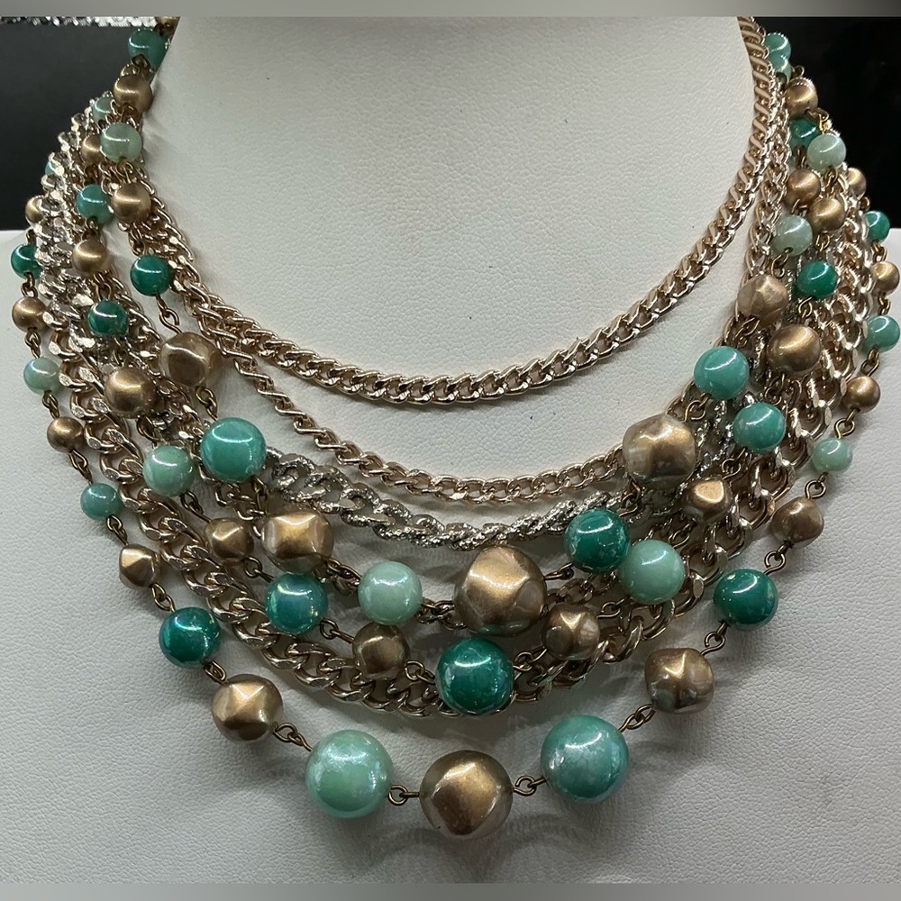 VINTAGE JAPAN MULTI STRAND LAYERED GREEN AN GOLD BEAD NECKLACE